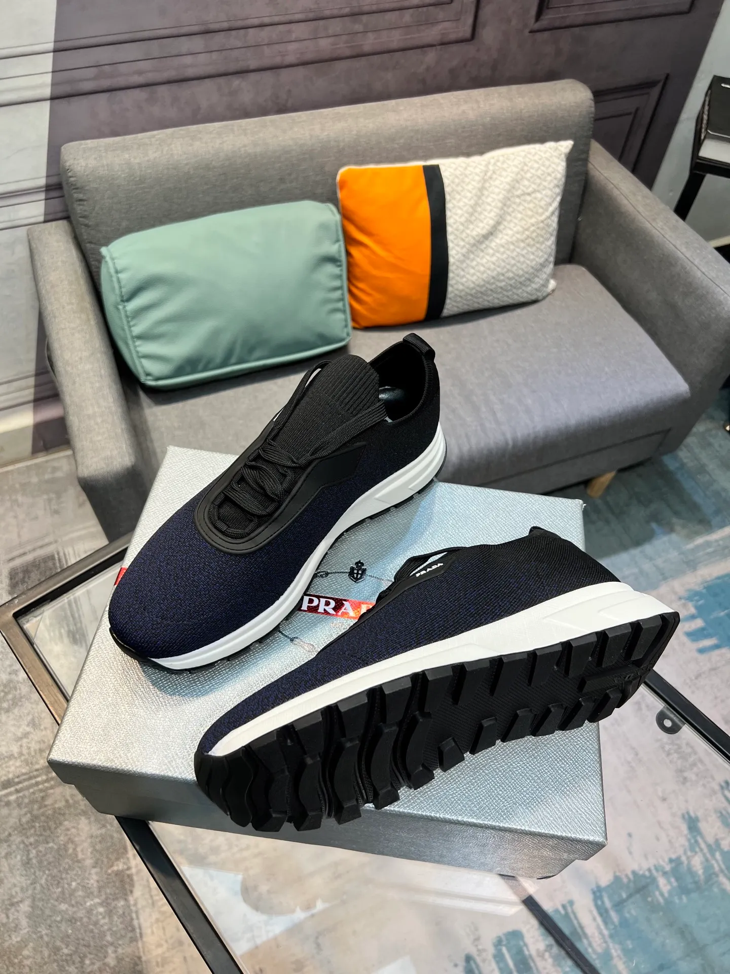 Men's shoes 💰500 PRADA "Prada" casual shoes Regular size: 38-44 (45 can be customized) Product material: Selected cowhide with fly weave material, genuine leather lining, original outsole